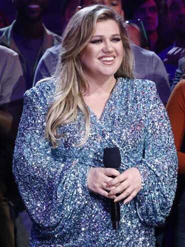 Kelly Clarkson admitted she spanks her children if they misbehave 