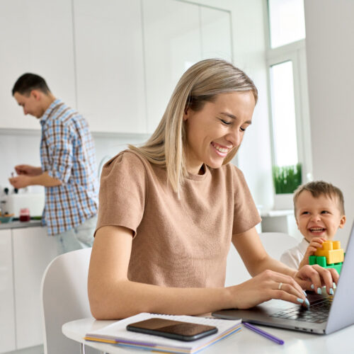 6 Ways Moms Can Make Money Online